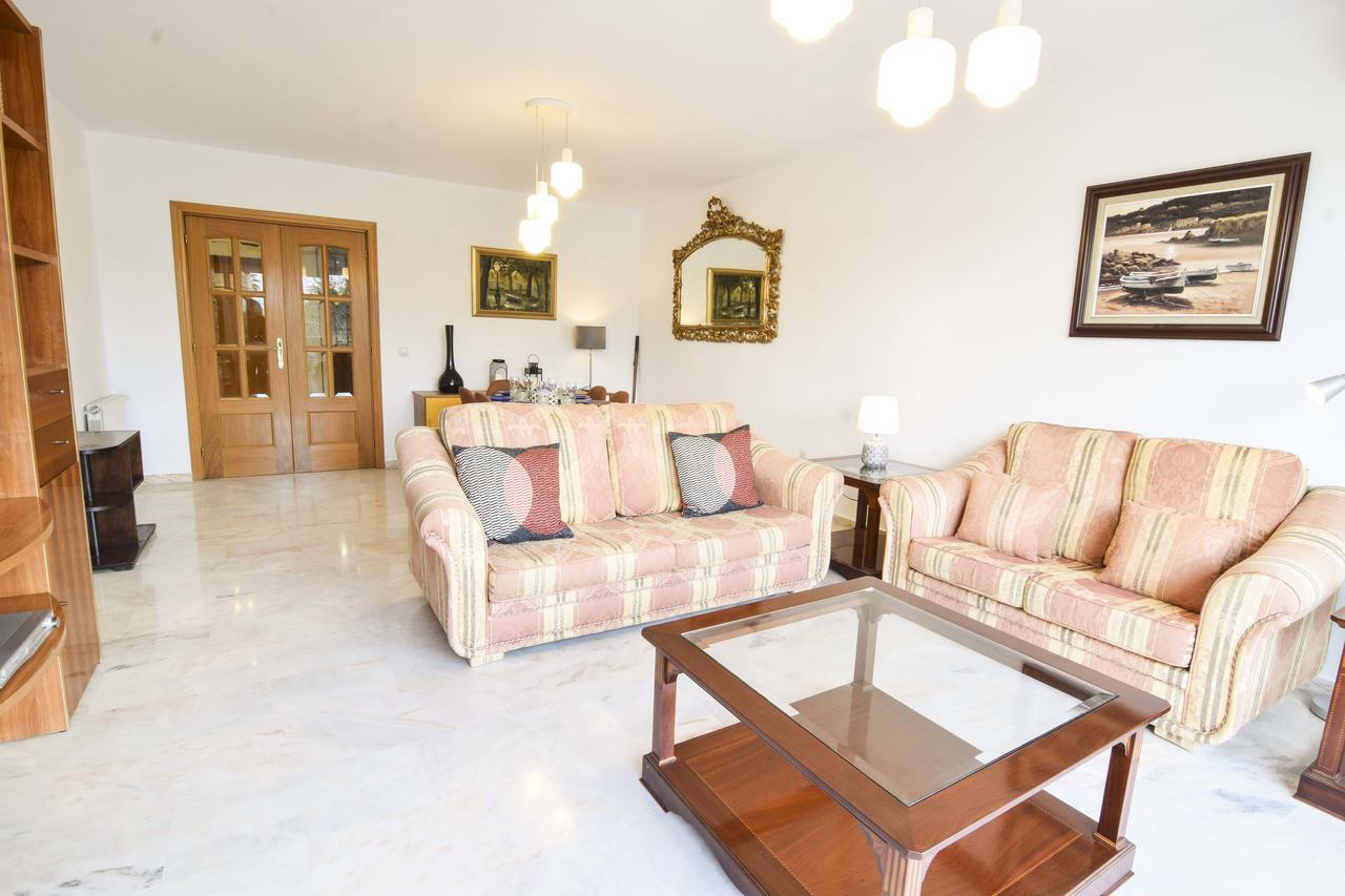 Letmalaga West Beach Luaran gambar